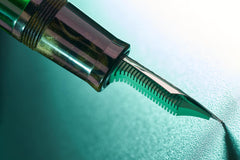 עט נובע Delta Royal Green Limited Edition - ירוק רויאל Royal Green