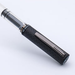 Monteverde MP1 Matte Carbon Fiber – עט נובע עם מכסה מסיבי פחם בגימור מט
