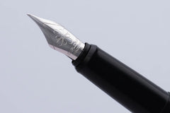 עט נובע Diplomat Esteem Black Barley