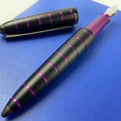 עט נובע Diplomat Elox - שחור/סגול Black/Purple