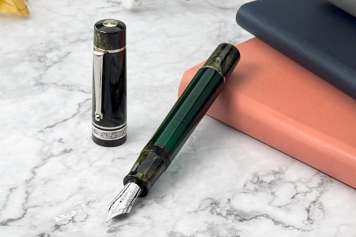 עט נובע Delta Royal Green Limited Edition - ירוק רויאל Royal Green