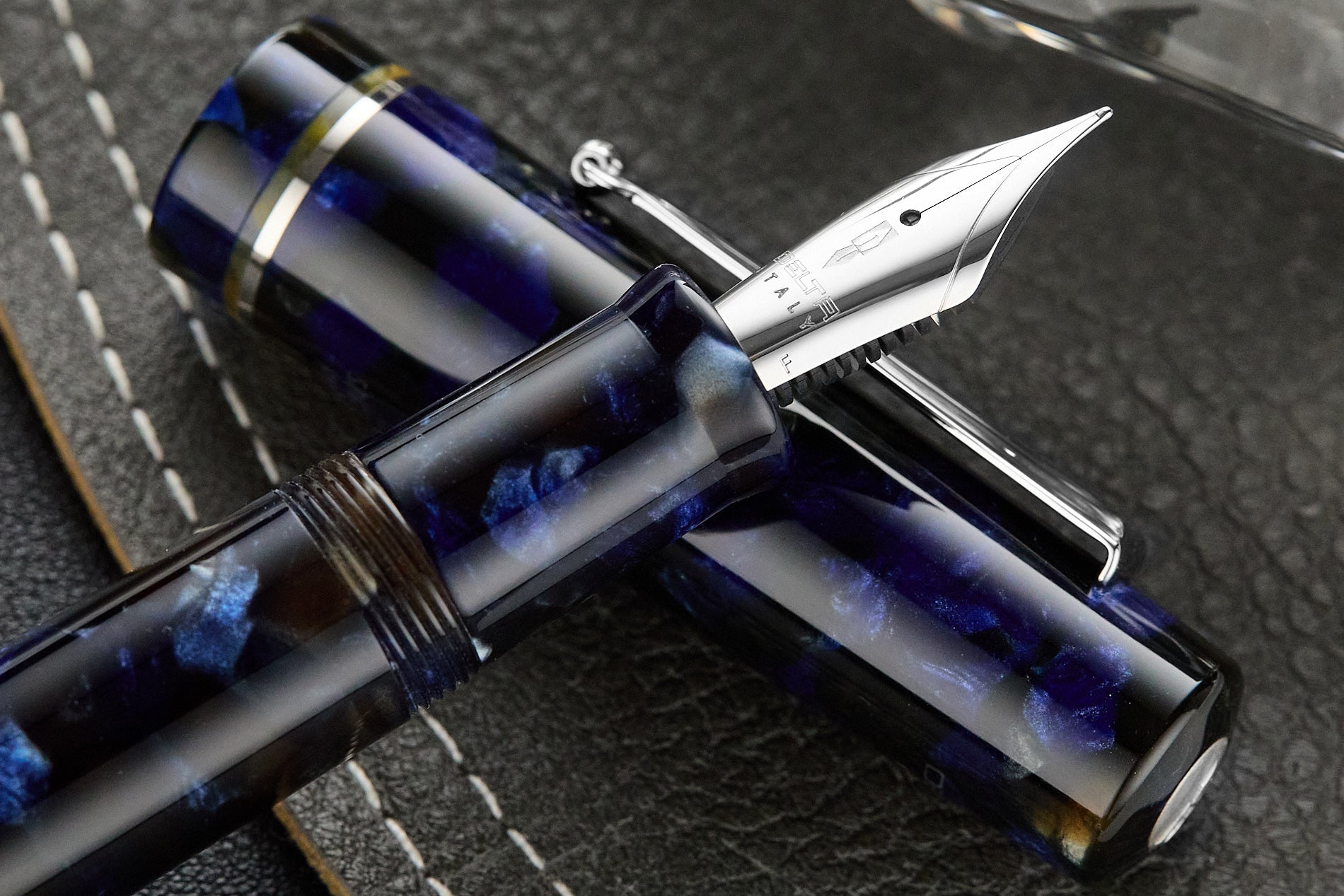 עט נובע Delta Spaccanapoli - כחול Filomarino Blue