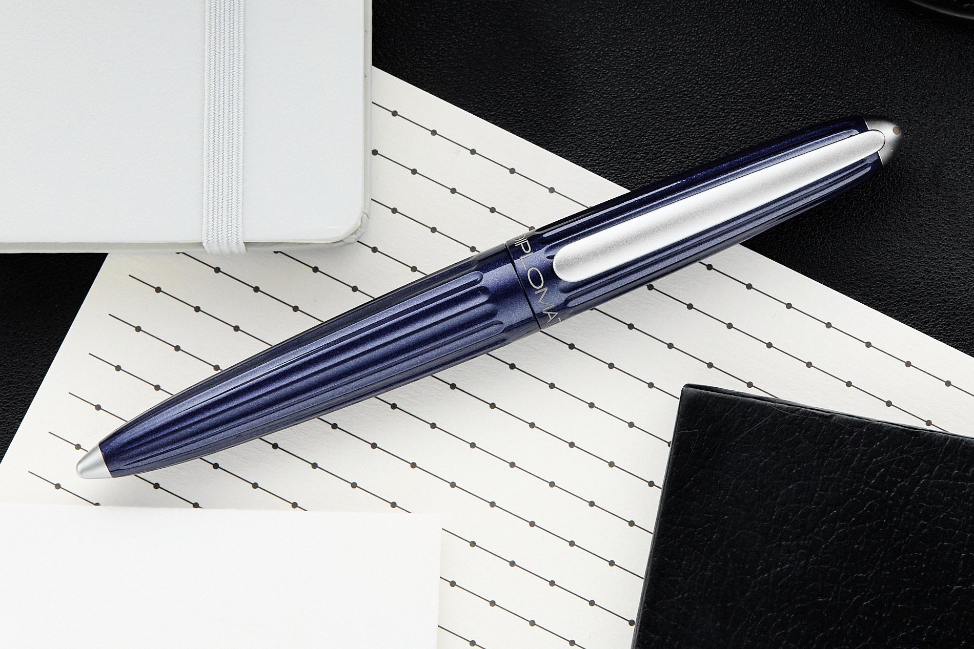 עט נובע Diplomat Aero - כחול חצות Midnight Blue